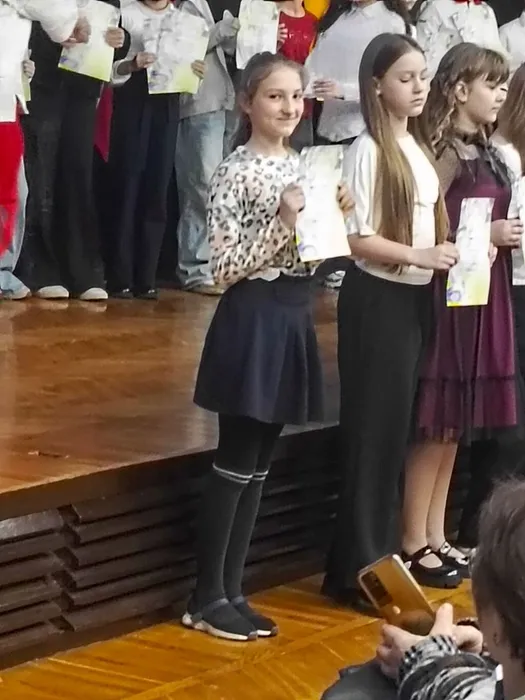 -5406893325341627989_121